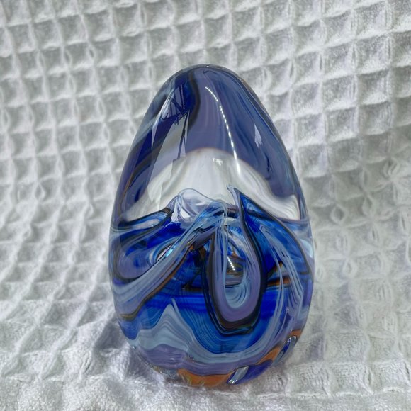 Handmade Vintage Glass Egg Paperweight by Selkirk Glass Scotland - Picture 4 of 6